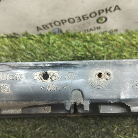 VAG 3C0853677 Решетка бампера в наличии Полтава