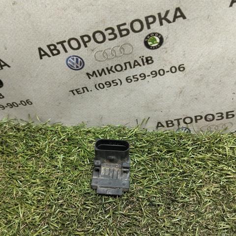 Датчик положения педали сцепления 3C0927810A VAG