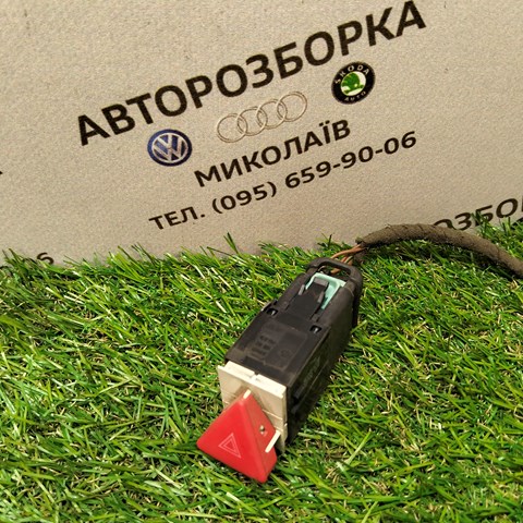 Кнопка аварийки 3C0953509 VAG