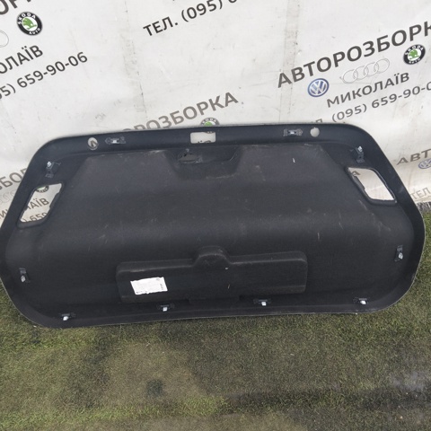 3C5867605L Обшивка (облицовка) крышки багажника (двери 3/5-й задней) купить Львов