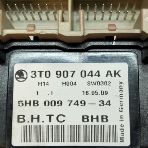 VAG 3T0907044AK Блок управления кондиционером в наличии Чернигов