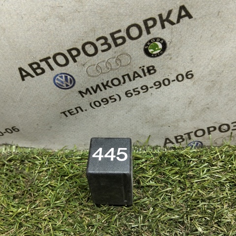 Реле обогрева заднего стекла 3U0959627 VAG