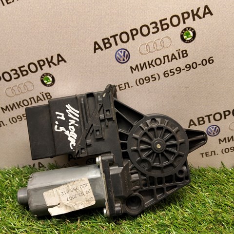 3U0959812 Мотор стеклоподъемника двери задней правой купить Запорожье