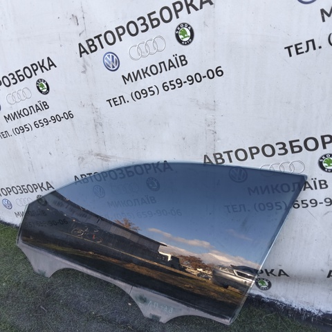 43R00082 VAG Стекло двери передней правой купить в Ровно
