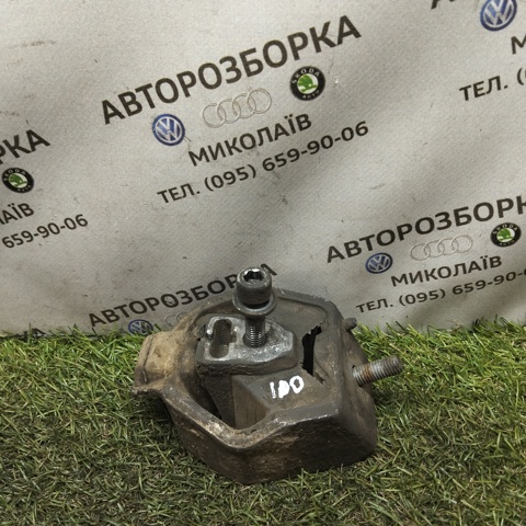 Подушка КПП 4A0399151D VAG