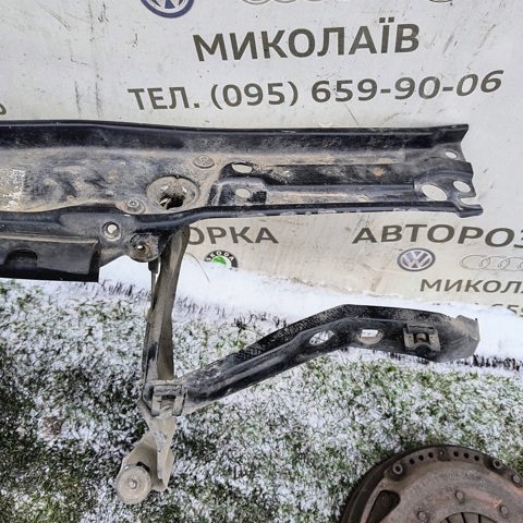 4A0805591A VAG Суппорт радиатора верхний (монтажная панель крепления фар) купить в Ирпень