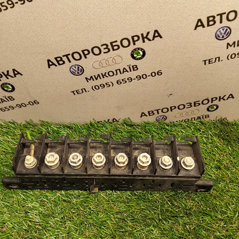 Панель предохранителей 4A0941822 VAG