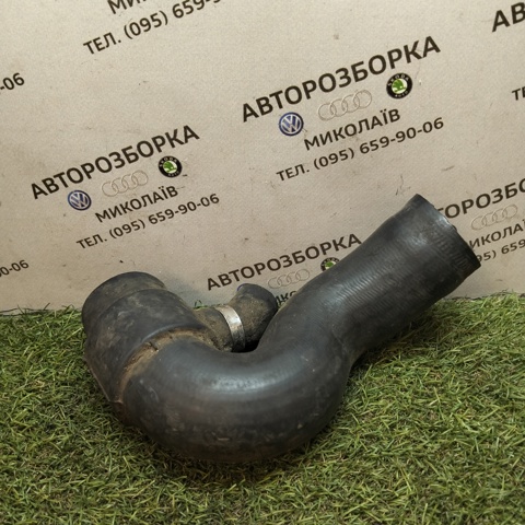 VAG 4B0145832B Патрубок воздушный, выход из турбины/компрессора (наддув) в наличии Харьков
