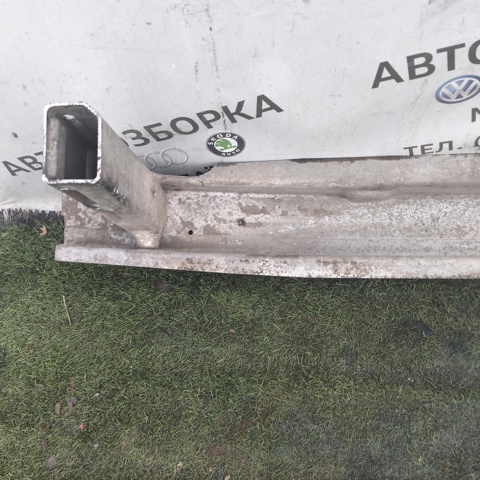 VAG 4B0807331H Кронштейн усилителя заднего бампера в наличии Запорожье