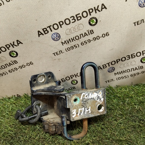 4B0831411B VAG Петля двери передней левой купить в Одесса