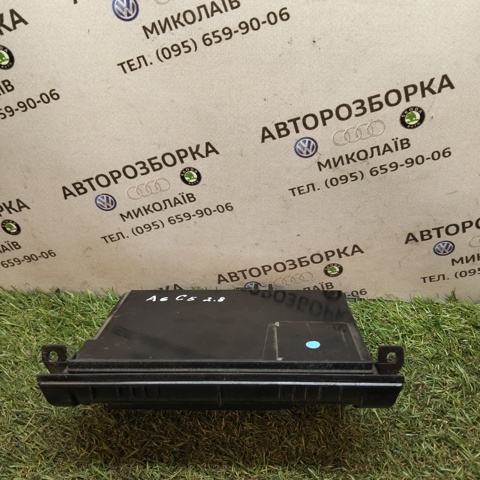 VAG 4B0857951F Пепельница приборной панели "торпедо" в наличии Харьков