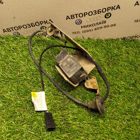 Датчик уровня положения кузова, передний левый 4B0907503 VAG