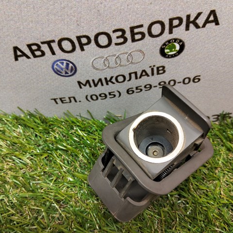 4B0925071 Гнездо (розетка) прикуривателя купить Черновцы
