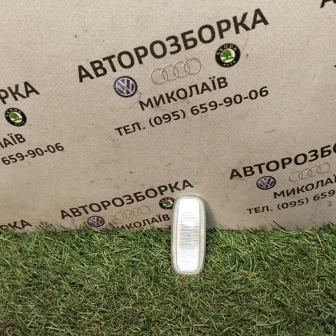 Указатель поворота крыла 4B0949127 VAG