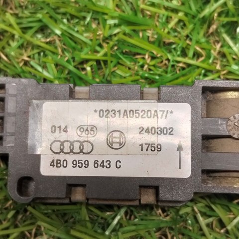 4B0959643C Датчик удара купить Полтава