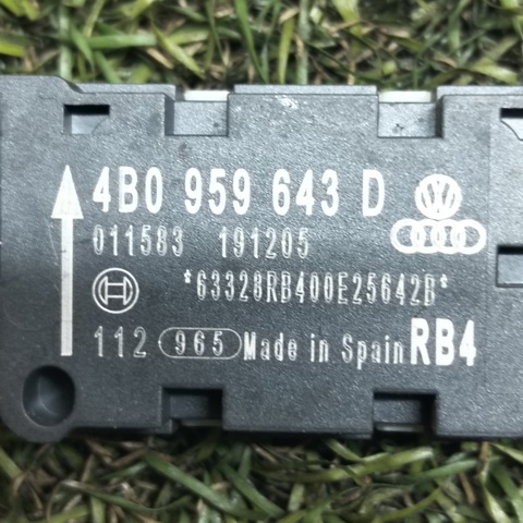 VAG 4B0959643D Датчик удара в наличии Черкассы