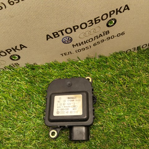 4B1820511C Привод заслонки печки купить Одесса