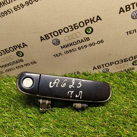 Держатель наружной ручки двери, задней левой 4B1837885 VAG