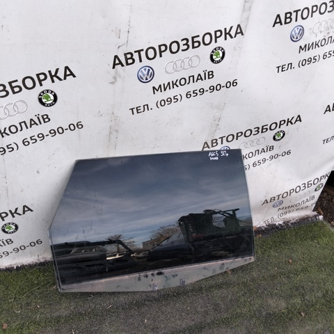 Стекло задней правой двери 4B9845206B VAG
