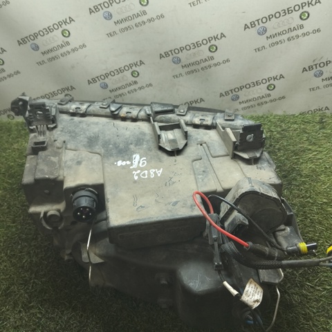 4D0941029E Левая фара купить Черкассы