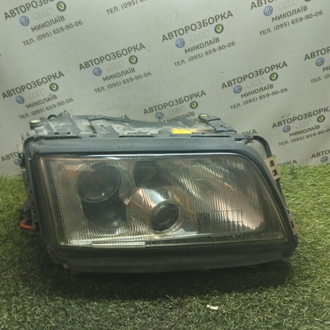 Фара правая 4D0941030H VAG