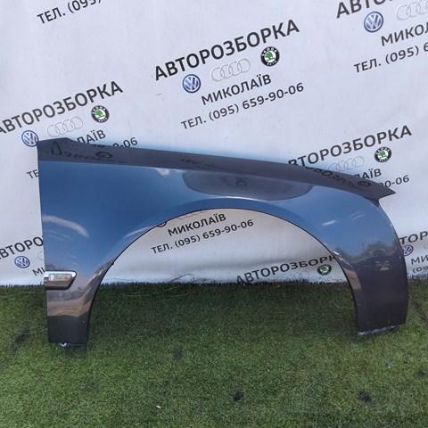 Переднее правое крыло Audi A8 D3