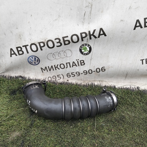 Патрубок интеркуллера 4F0145738F VAG