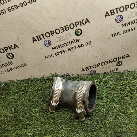 Патрубок интеркуллера 4F0145980F VAG