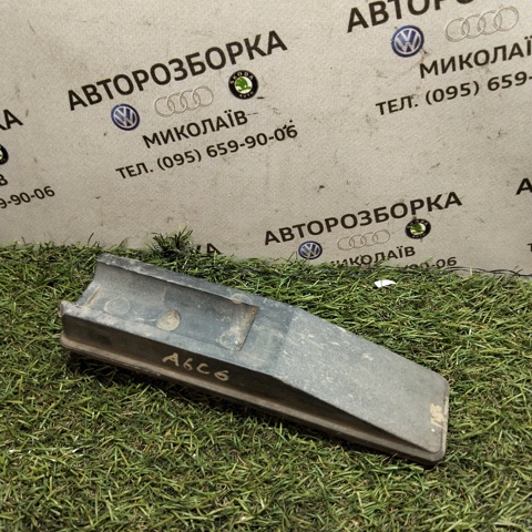 VAG 4F0802847 Заглушка порога в наличии Павлоград