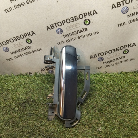 Держатель наружной ручки двери, задней левой 4F0837885 VAG