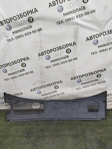 4F1819447 Решетка водостока лобового стекла левая/правая купить Хмельницкий