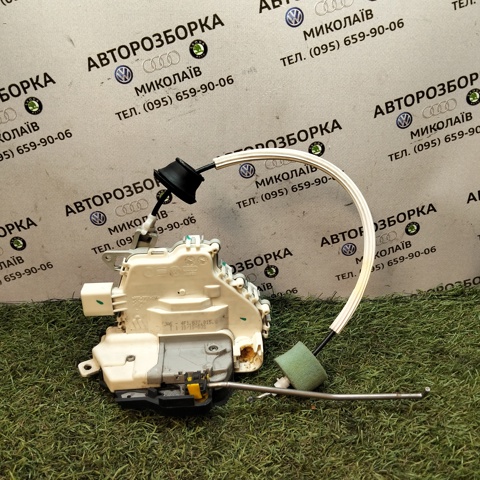 Замок двери водителя Audi A4 B7