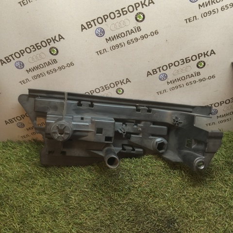 VAG 4F5012111 Ящик инструментальный в наличии Черновцы