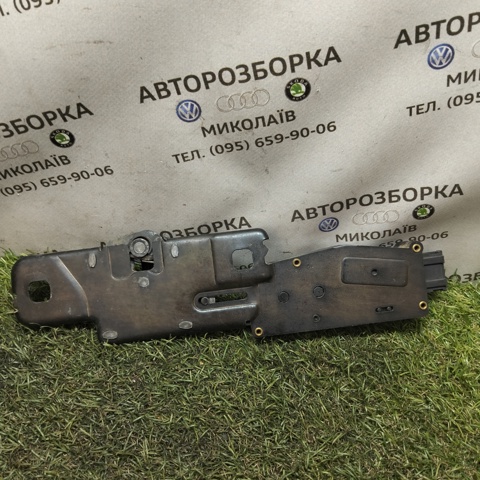 4F9827383B Актуатор замка багажника купить Львов