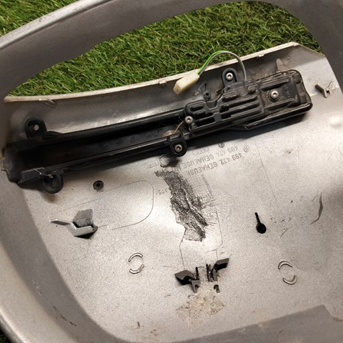 4L0949102 VAG Указатель поворота зеркала правый купить в Кривой Рог