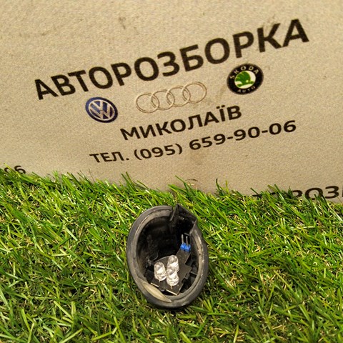 Указатели поворота (передние) 4L0949134 VAG