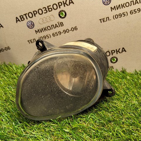 Противотуманка правая 4Z7941700 VAG