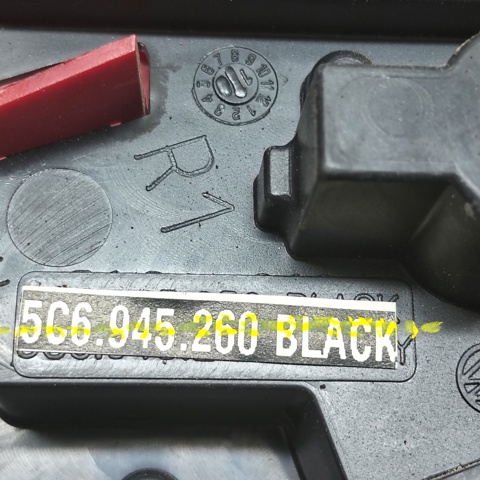 VAG 5C6945260 Фонарь задний правый внутренний в наличии Днепр