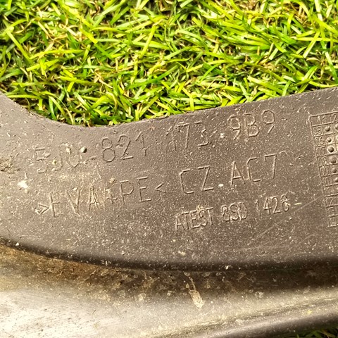 5J08211739B9 VAG купить в Павлоград