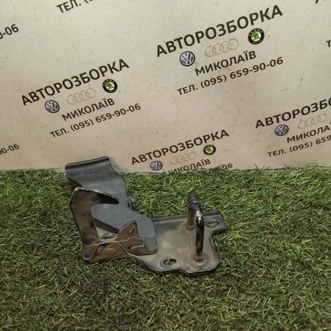 VAG 5J0823480C Стояк-крюк замка капота в наличии Черкассы