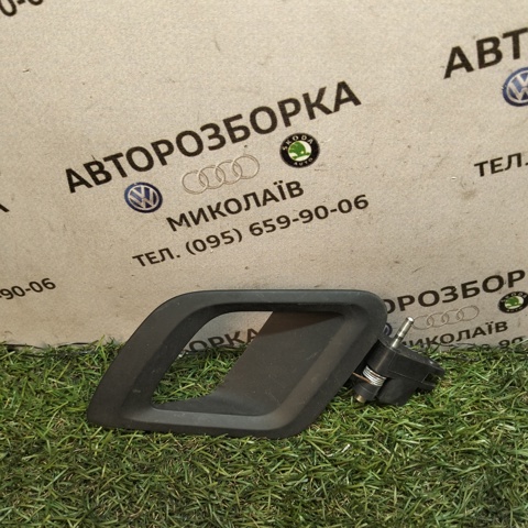 Ручка двери передней внутренняя левая 5J0837225 VAG