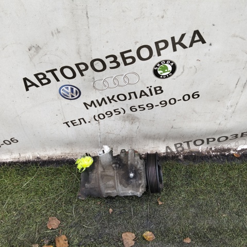Компрессор климатической установки 5K0820803 VAG