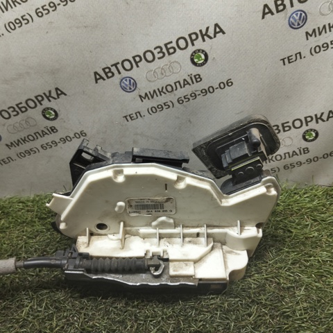 Замок задней левой двери 5K4839015G VAG