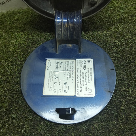 5M0809857 VAG Лючок бензобака купить в Кривой Рог