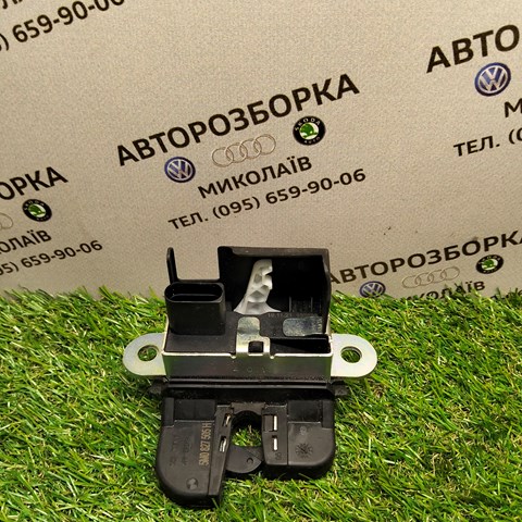 Замок и ручка двери задка 5M0827505H VAG