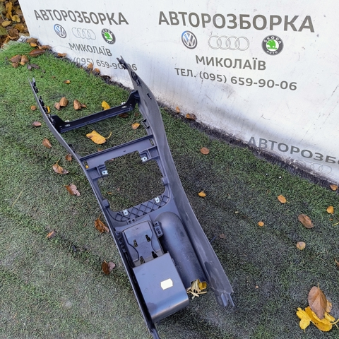 5M1863243B Консоль панели управления центральная купить Харьков