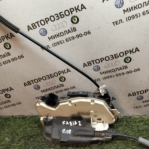 5N1837016E Замок передней правой двери купить Украина