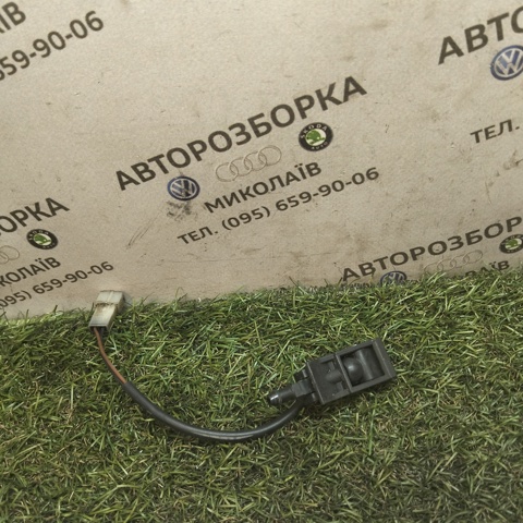 6E0955986A VAG Форсунка омывателя купить в Украина