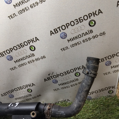 Патрубок системи охолодження 6Q0122157P VAG