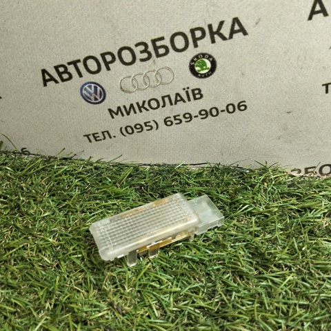 Лампа освещения багажника 6Q0947415 VAG